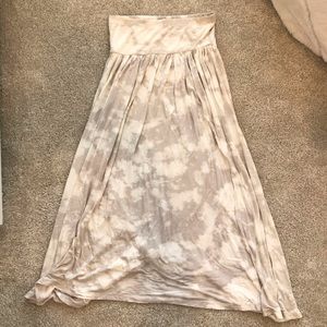 Soft, strapless maxi Billabong dress